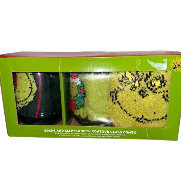 Christmas Grinch Socks Slippers Wine Glasses gift Set BIOWORLD NEW - Picture 4 of 10